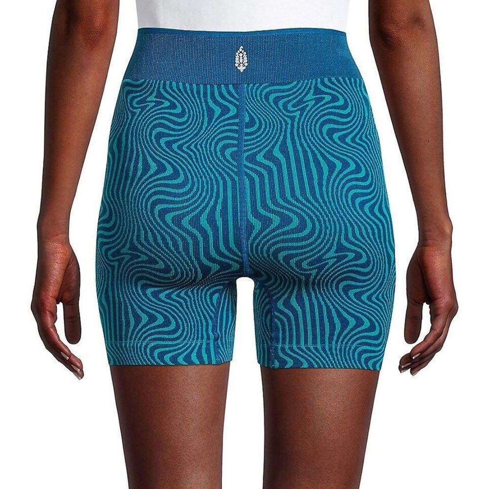 🌙FP MOVEMENT Free Throw Jacquard Biker Shorts🌙 - Picture 2 of 8